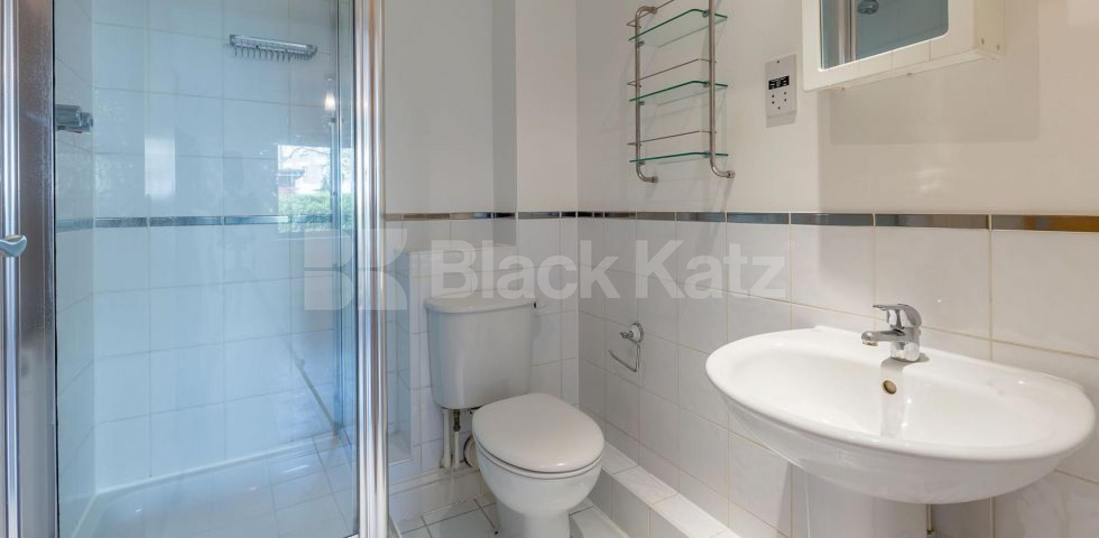 			2 BED 2 BATH!, 2 Bedroom, 2 bath, 1 reception Flat			 Tollington Way, HOLLOWAY